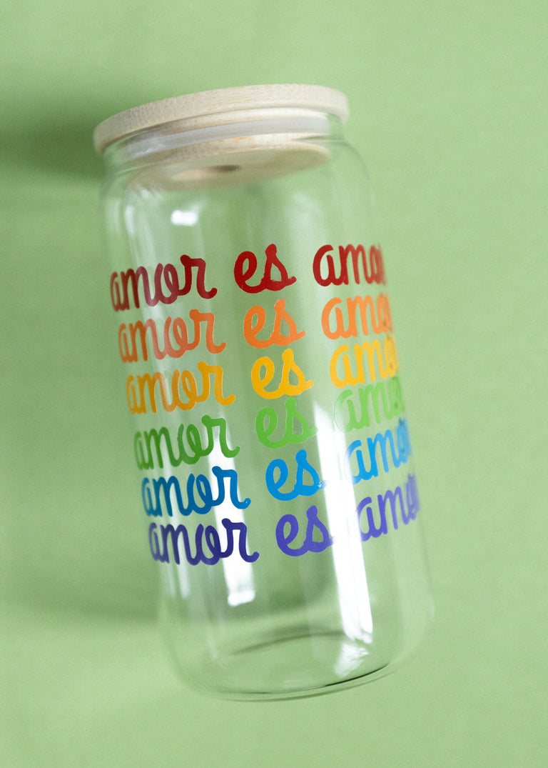 Amor es Amor Can-shaped glass